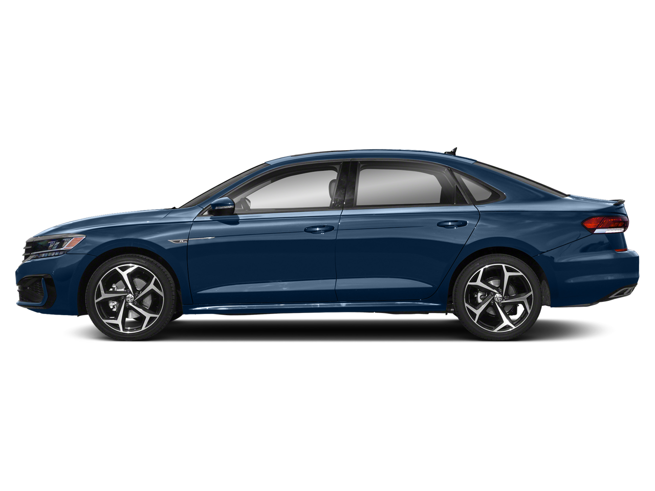 2021 Volkswagen Passat 2.0T R-Line photo 3