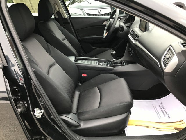 2017 Mazda Mazda3 5-Door Sport