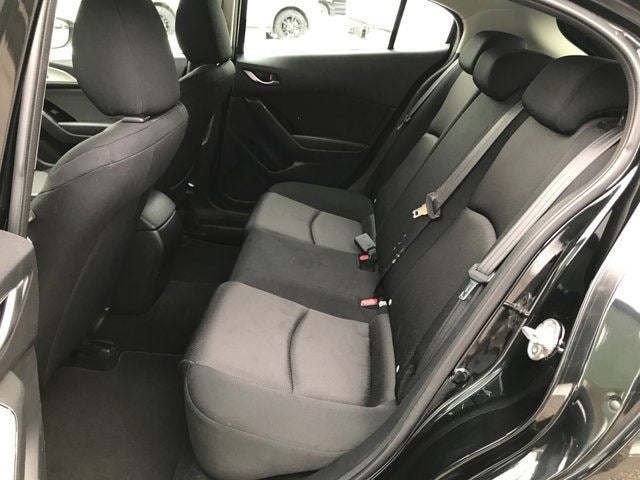 2017 Mazda Mazda3 5-Door Sport