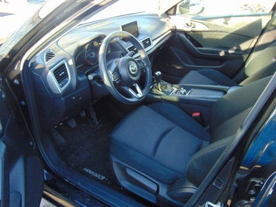 2017 Mazda Mazda3 5-Door Sport