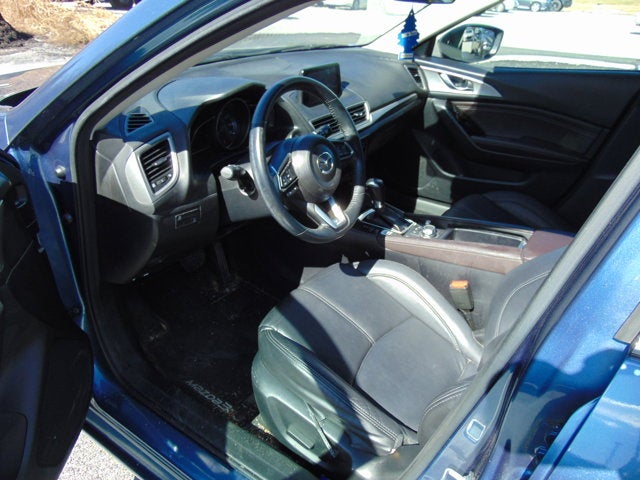 2018 Mazda Mazda3 5-Door Touring