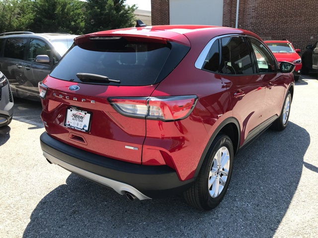 2020 Ford Escape SE