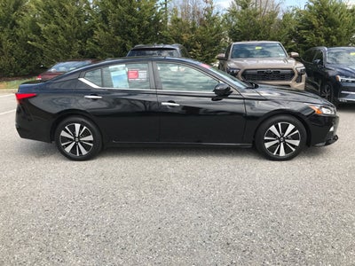 2022 Nissan Altima 2.5 SV
