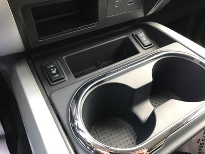 2020 Nissan Titan SV