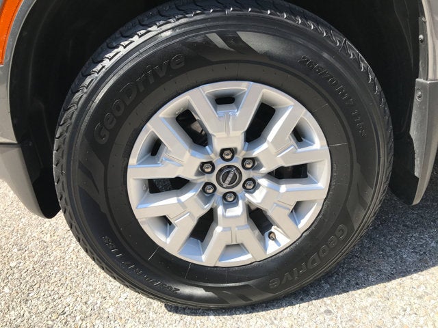 2022 Nissan Frontier SV
