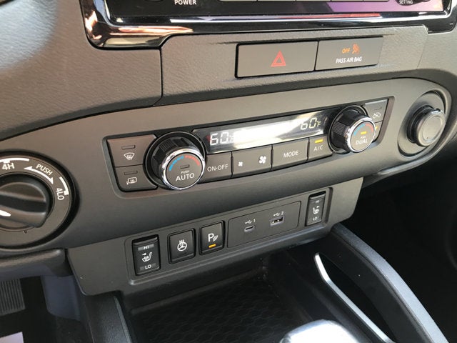 2022 Nissan Frontier SV