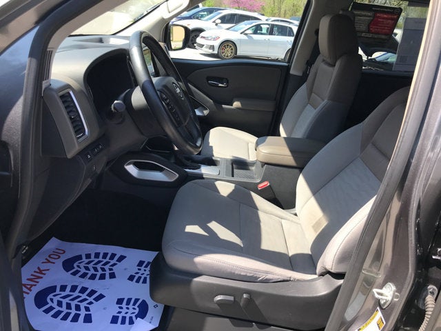 2022 Nissan Frontier SV