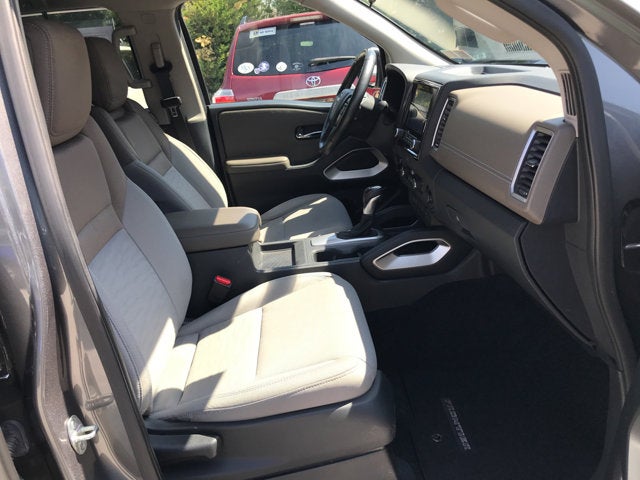 2022 Nissan Frontier SV