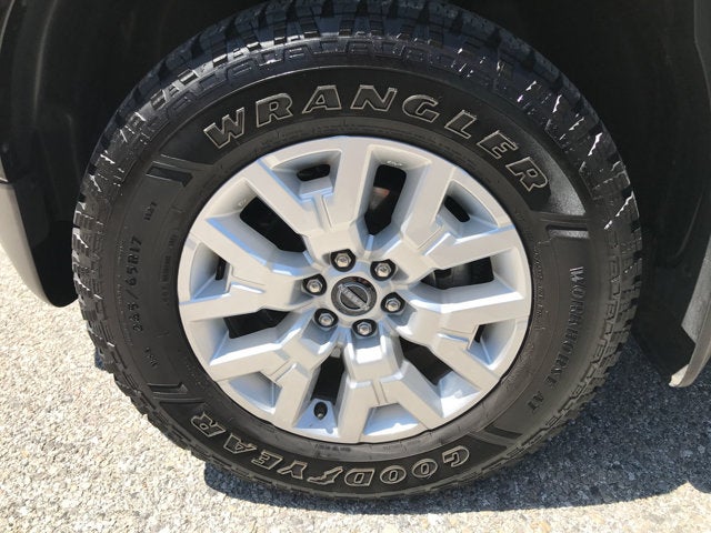 2022 Nissan Frontier SV