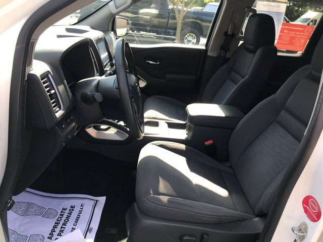 2022 Nissan Frontier SV