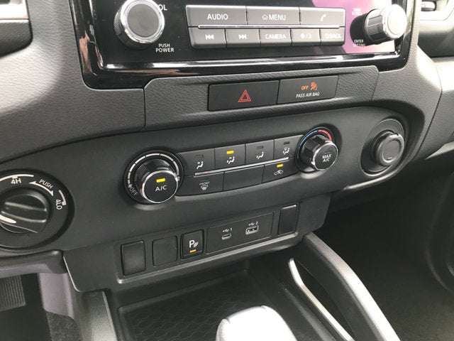 2023 Nissan Frontier SV