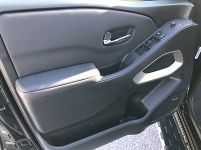 2024 Nissan Frontier SL