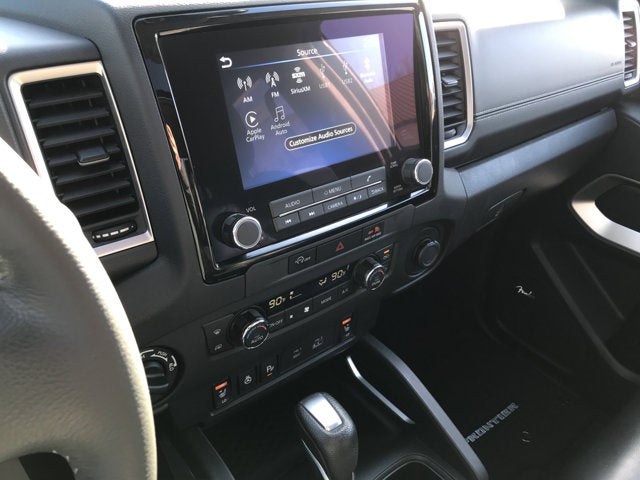 2024 Nissan Frontier SL