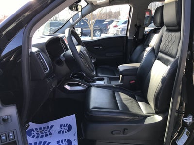 2024 Nissan Frontier SL