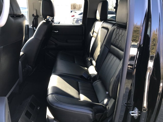 2024 Nissan Frontier SL