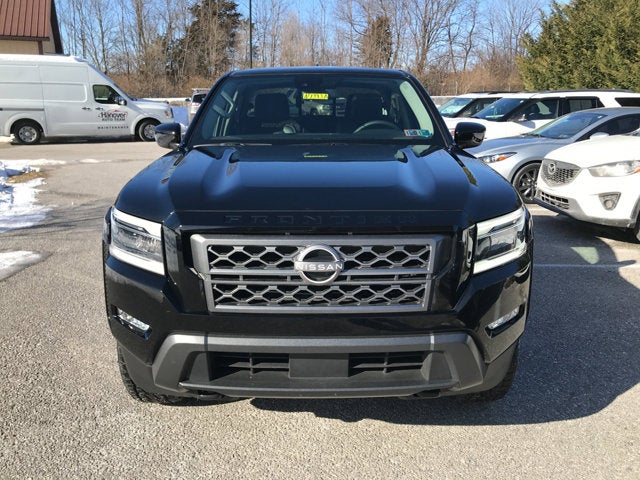 2024 Nissan Frontier SL