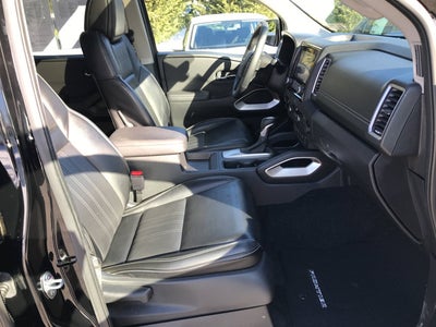 2024 Nissan Frontier SL