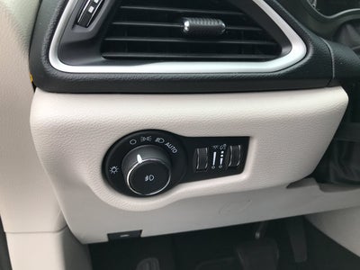2020 Chrysler Pacifica Touring L