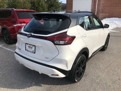2023 Nissan Kicks SR