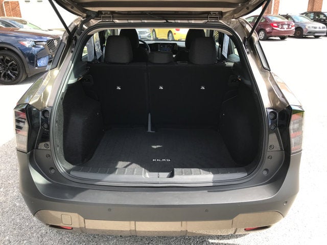 2025 Nissan Kicks S