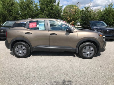 2025 Nissan Kicks S