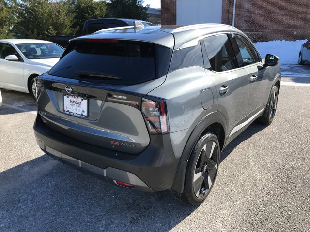 2025 Nissan Kicks SR