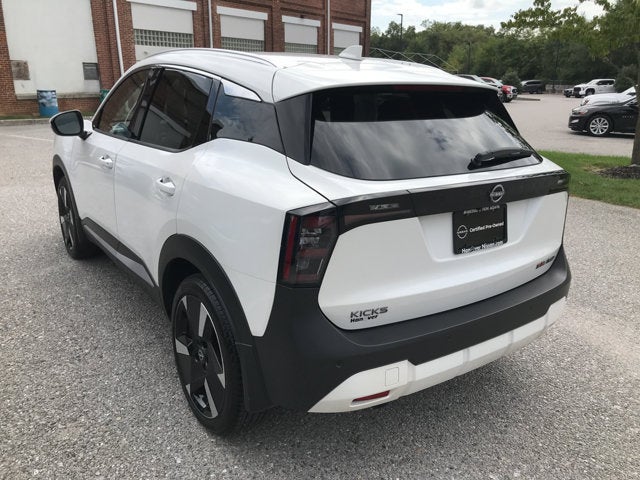 2025 Nissan Kicks SR