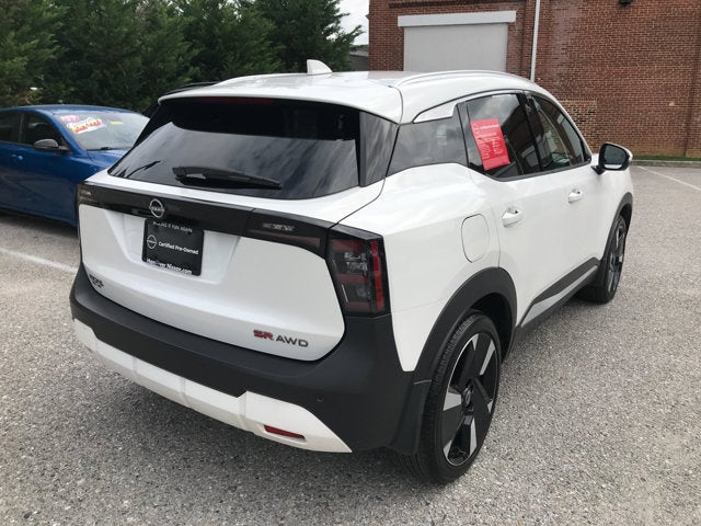 2025 Nissan Kicks SR