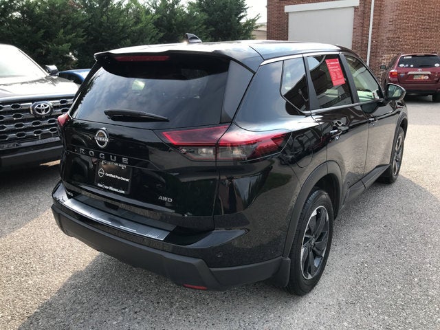 2025 Nissan Rogue SV