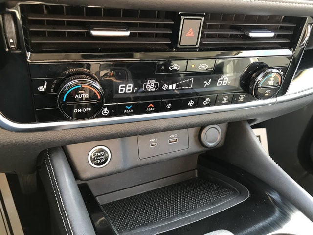 2022 Nissan Rogue SL