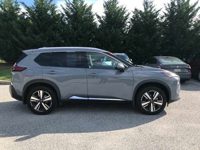 2022 Nissan Rogue SL