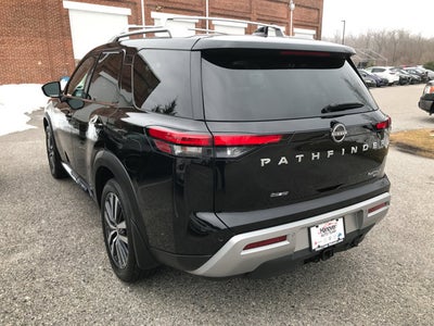 2022 Nissan Pathfinder Platinum