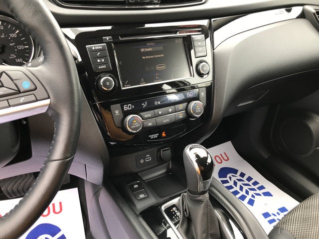 2022 Nissan Rogue Sport SV