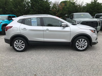 2022 Nissan Rogue Sport SV