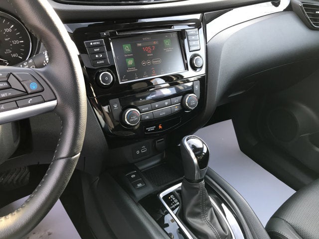 2022 Nissan Rogue Sport SL