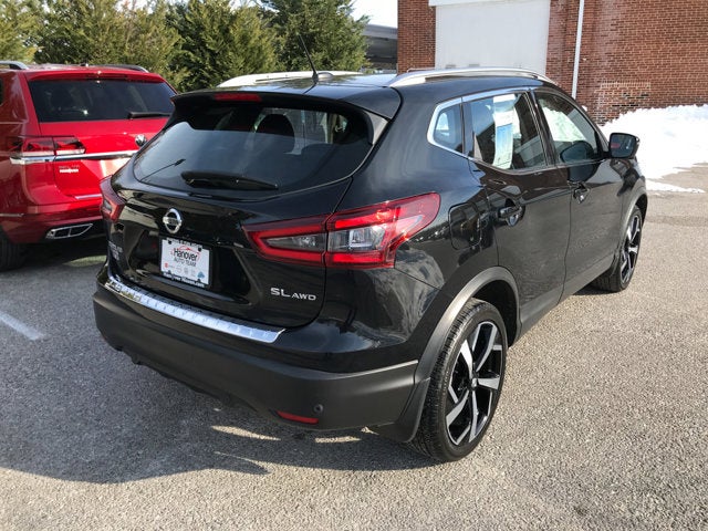 2022 Nissan Rogue Sport SL