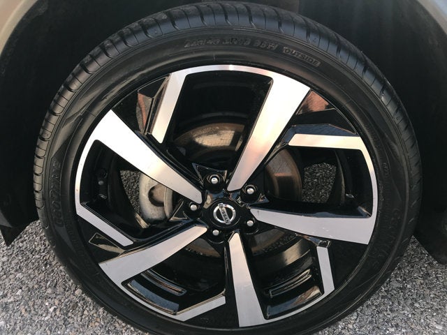 2022 Nissan Rogue Sport SL