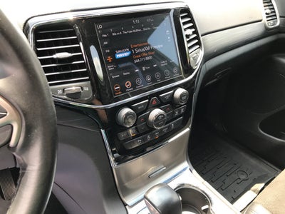2020 Jeep Grand Cherokee Laredo E