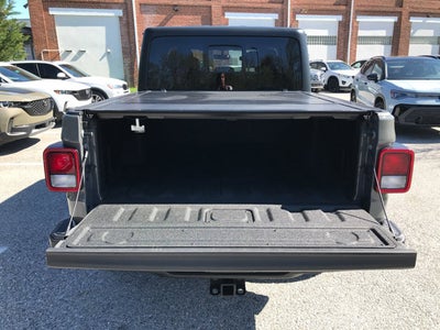 2022 Jeep Gladiator Willys