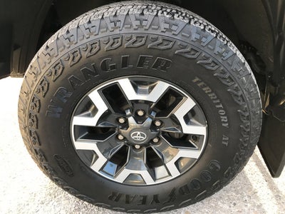 2022 Toyota Tacoma 4WD TRD Off Road