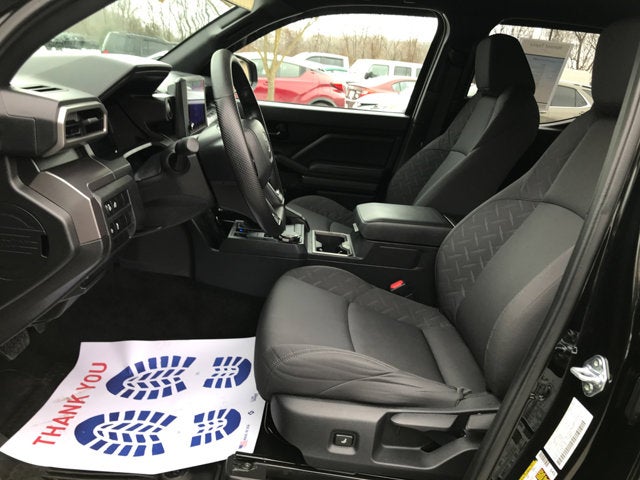 2025 Toyota Tacoma 4WD SR5