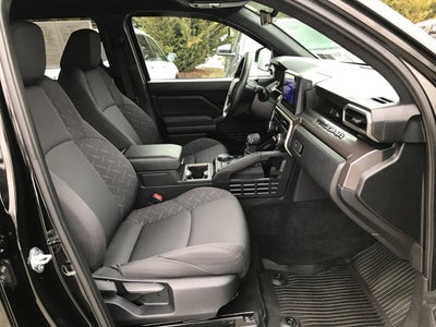 2025 Toyota Tacoma 4WD SR5