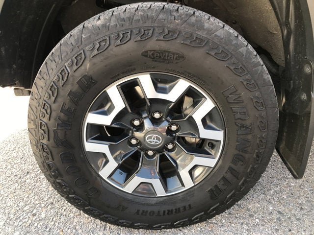 2022 Toyota Tacoma 4WD TRD Off Road
