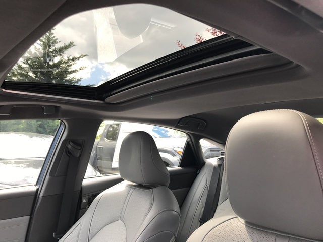 2021 Toyota Avalon Hybrid Limited
