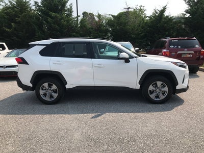 2022 Toyota RAV4 Hybrid XLE