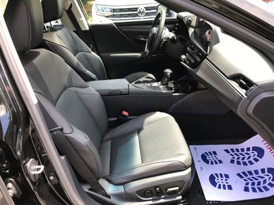 2022 Lexus ES ES 300h