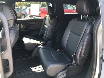 2025 Toyota Sienna Woodland Edition