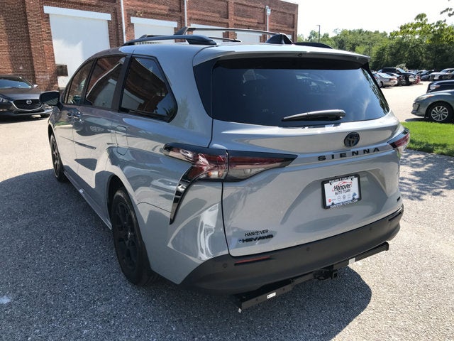 2025 Toyota Sienna Woodland Edition