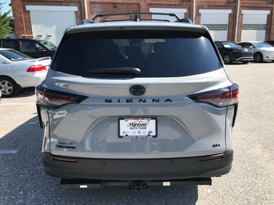 2025 Toyota Sienna Woodland Edition