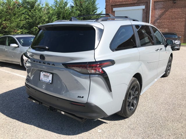 2025 Toyota Sienna Woodland Edition